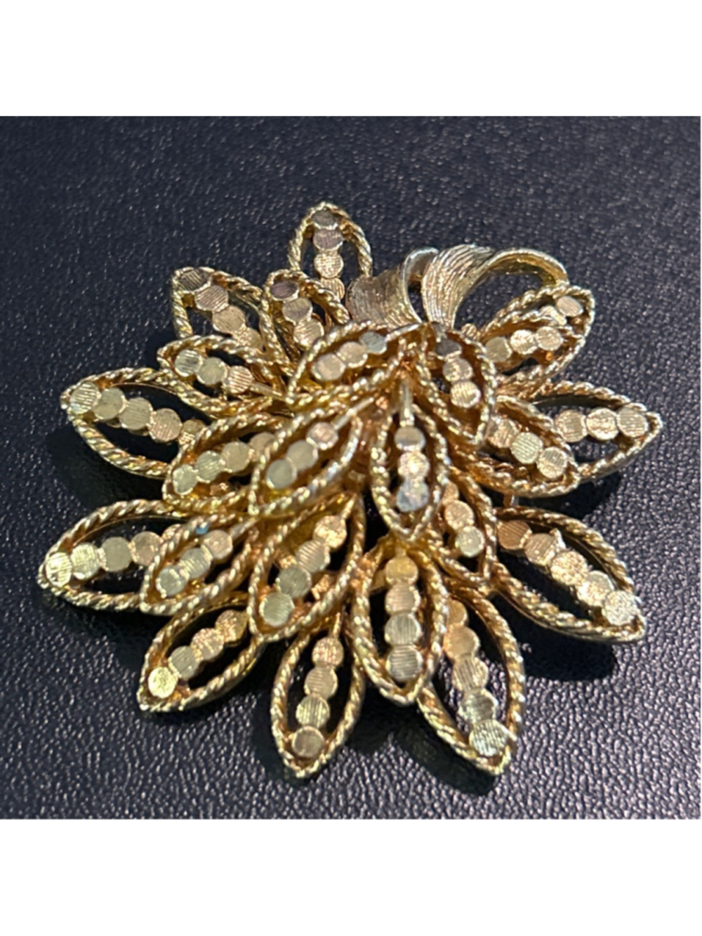 Women's Capri Gold Tone Floral Brooch One Size